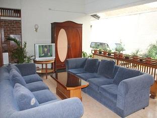 Edelweis Hotel Bandung Exterior foto